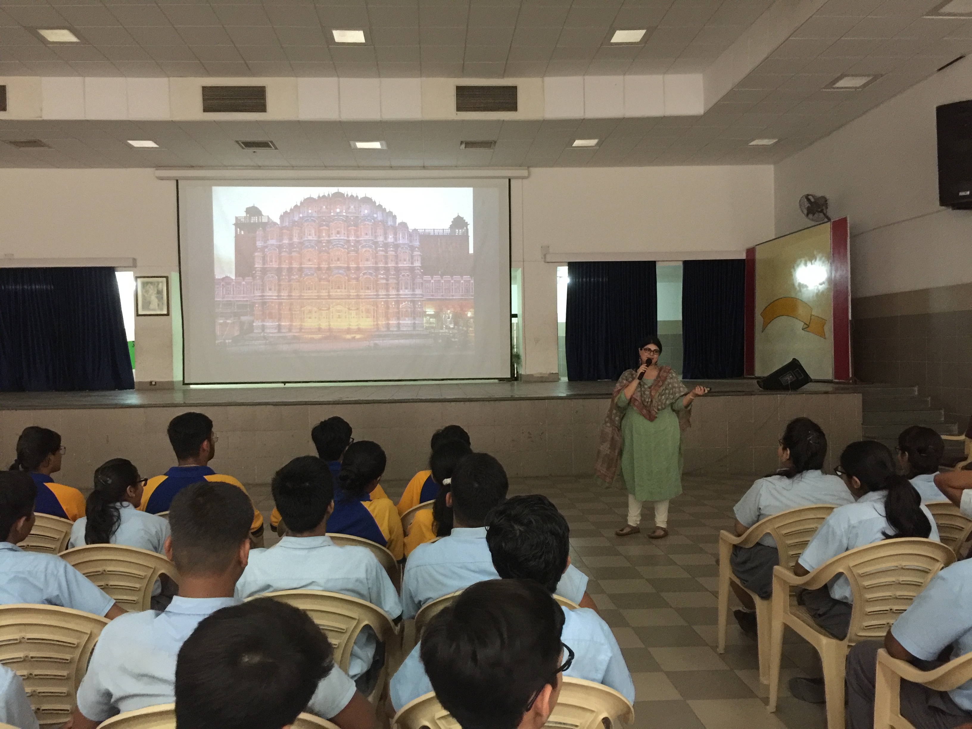 Seminar conducted by IIAD at Sanskar School